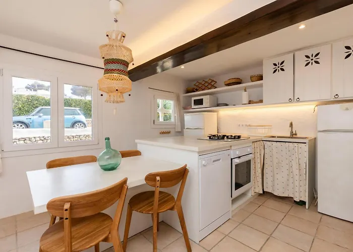 וילה Binisagoc B